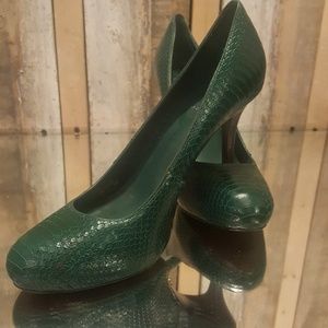 Green Snakeskin Round Toe Pump by Tory Burch